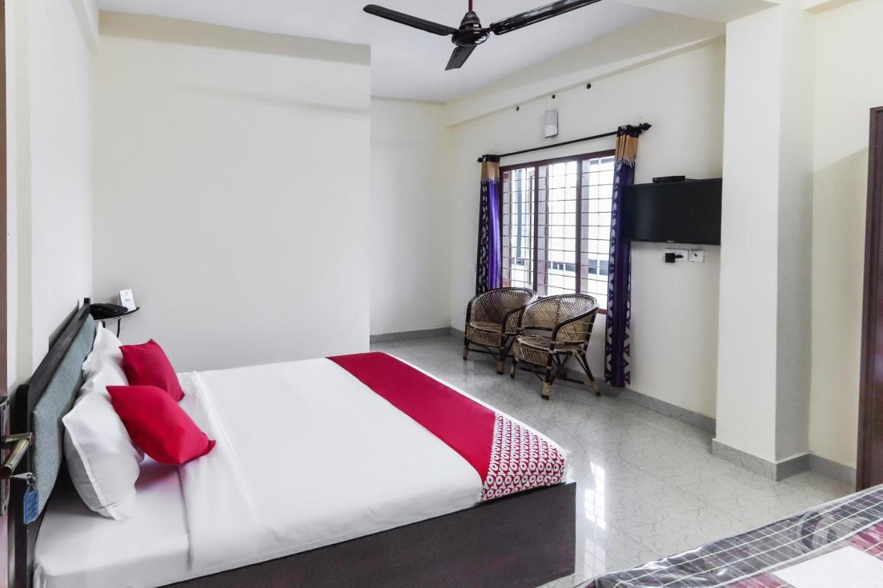 Hotel Oyo 49244 Green Castle Residency Nedumkandam Exterior foto